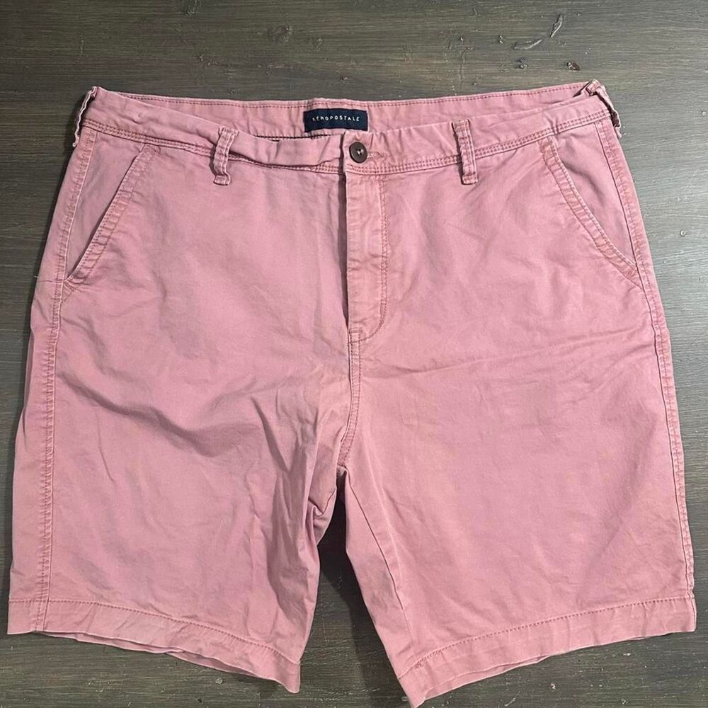 Aeropostale Men's Pink and Red Shorts